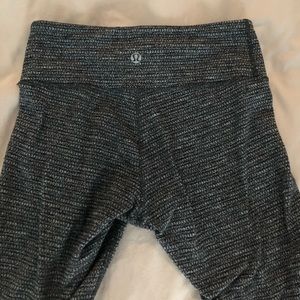 Lululemon wunderunders size 4